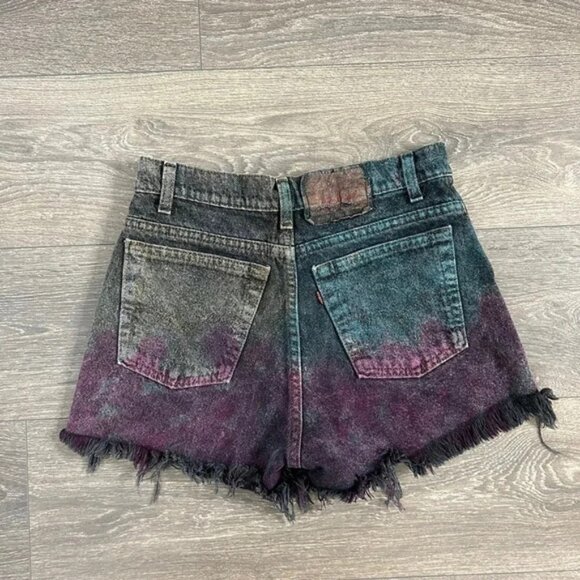 Vintage Levi's Women's 501 Jeans Shorts Black Denim High Waist Cutoffs 90s Y2k - Picture 13 of 13